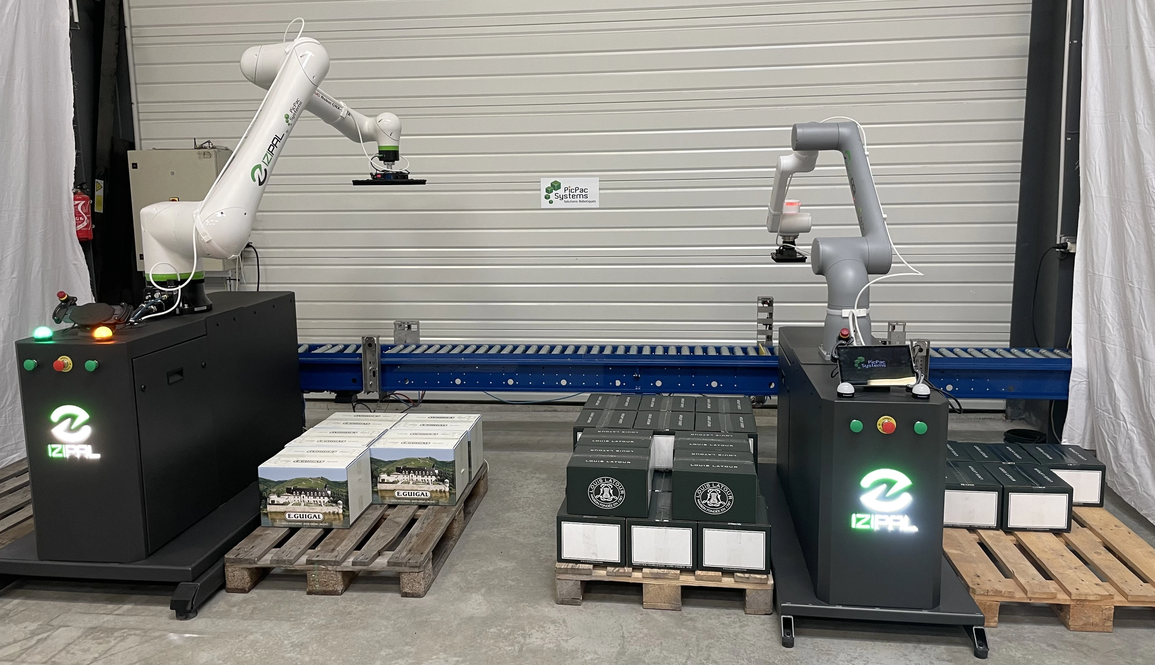 Techniciens PicPacSystems dans l’atelier de démonstration
